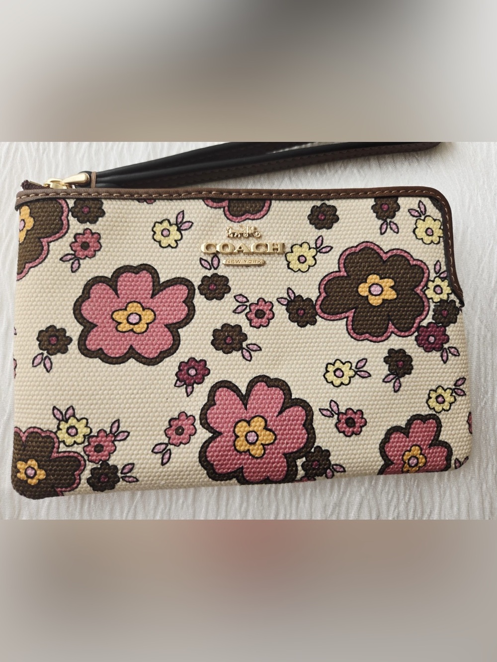 Coach Corner Zip Wristlet in Signature with Stripe floral - Picture 2 of 5